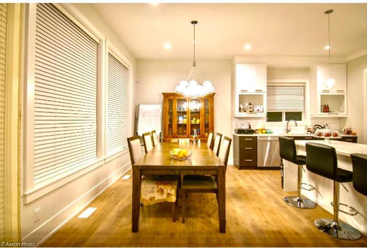 Good Location Apartment Surrey Luaran gambar
